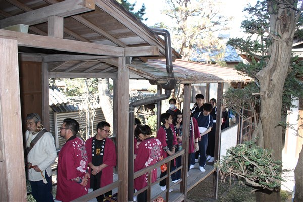 出番を待つ出演者