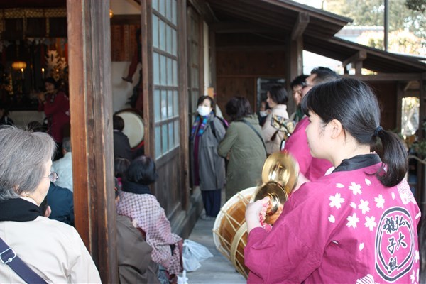三味線とお囃子の合奏