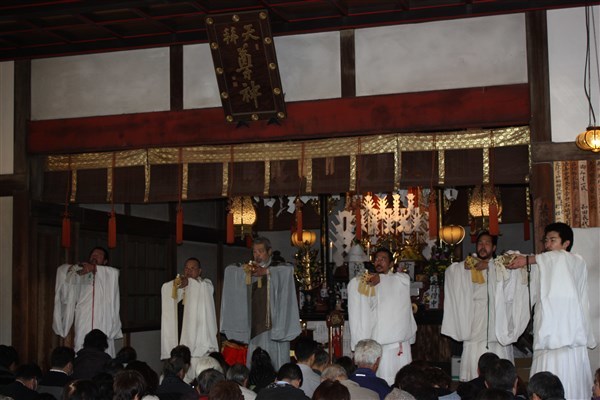 法楽加持は30分ほど続きます。