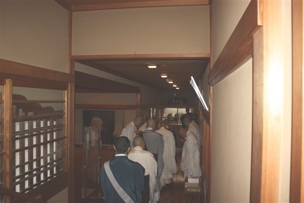 入堂式へ