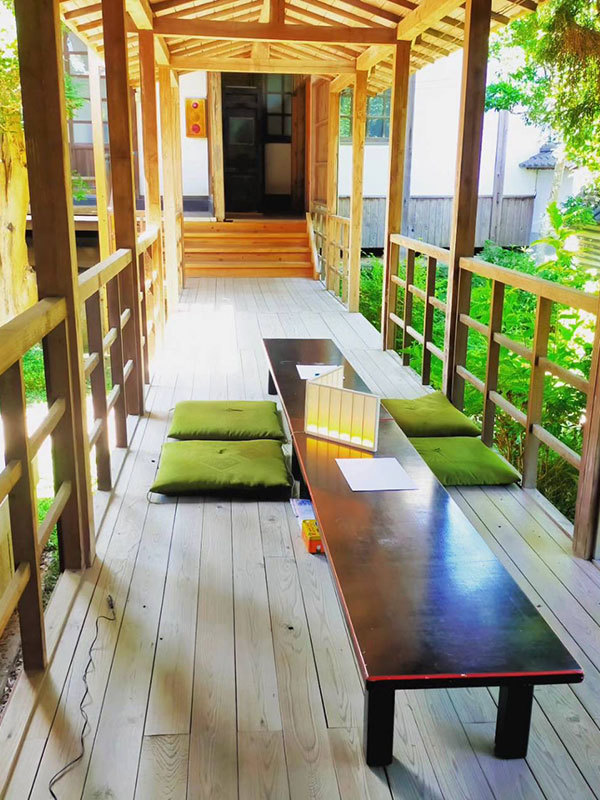 夏休み、お寺へGO!の様子