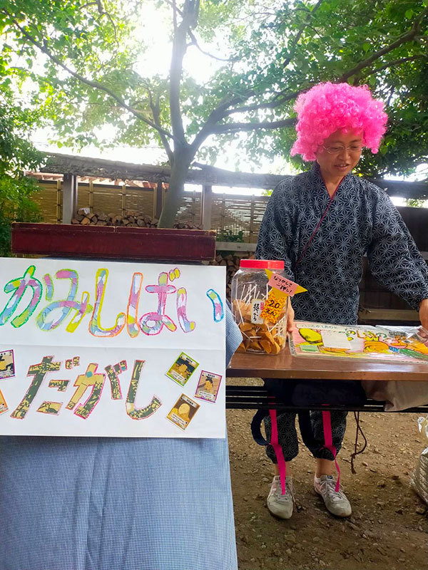 夏休み、お寺へGO!の様子