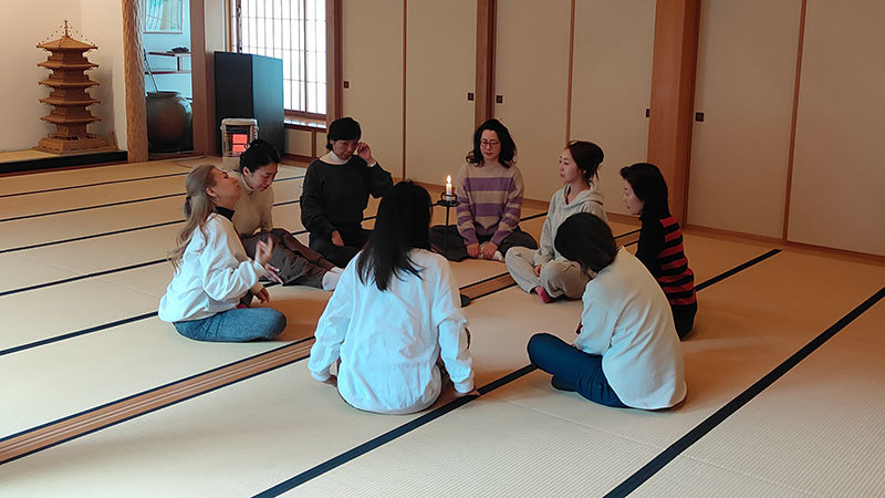 瞑想会の様子