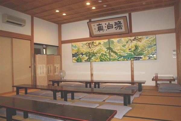 檀信徒控え所の様子