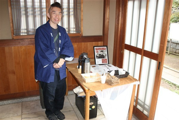 檀信徒参詣人入口