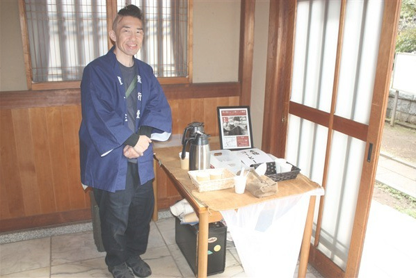 檀信徒参詣人入口