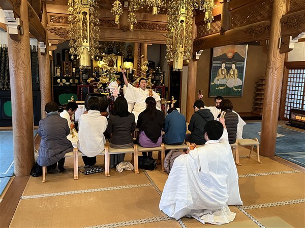 満行僧による特別加持