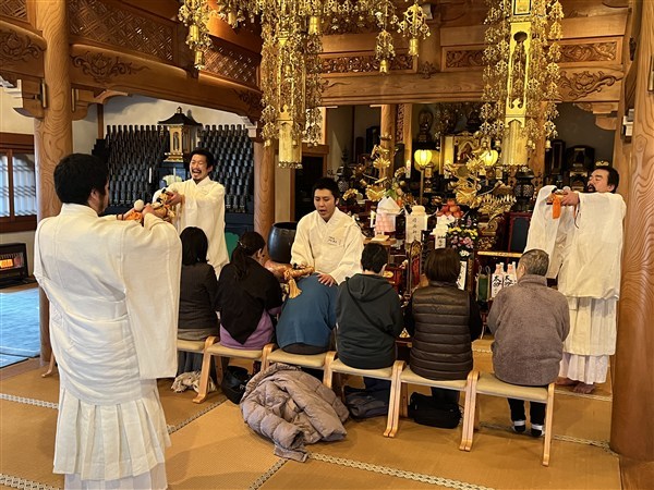 満行僧による特別加持